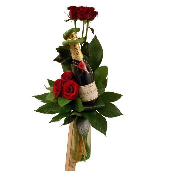 Picture of rosa e moet chandon